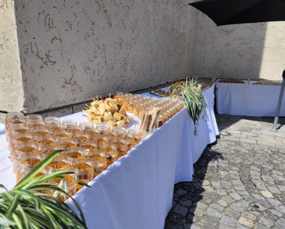 CATERING